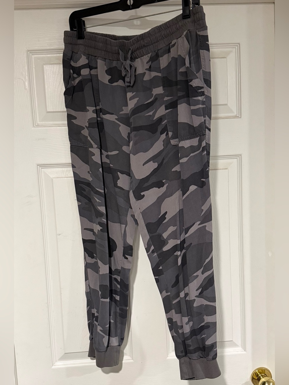 Splendid Gray Camo Jogger Pants
